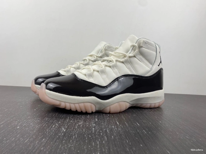 Rep TBK 11 Jordan Neapolitan WMNS Air AR0715-101 0701